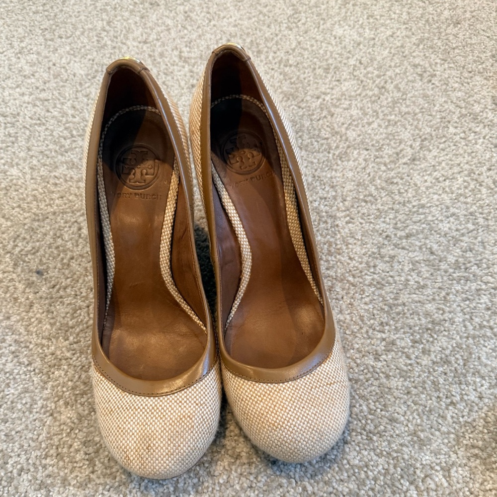 Tory Burch Raffia Wedge Size 9.5